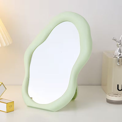 Wavy Mirror