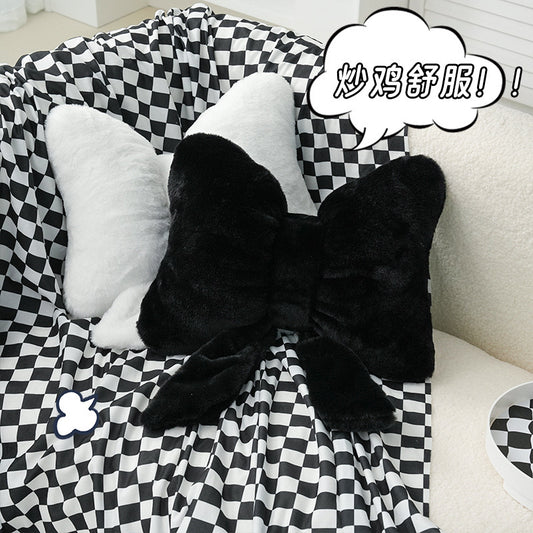 The Bow Pillow